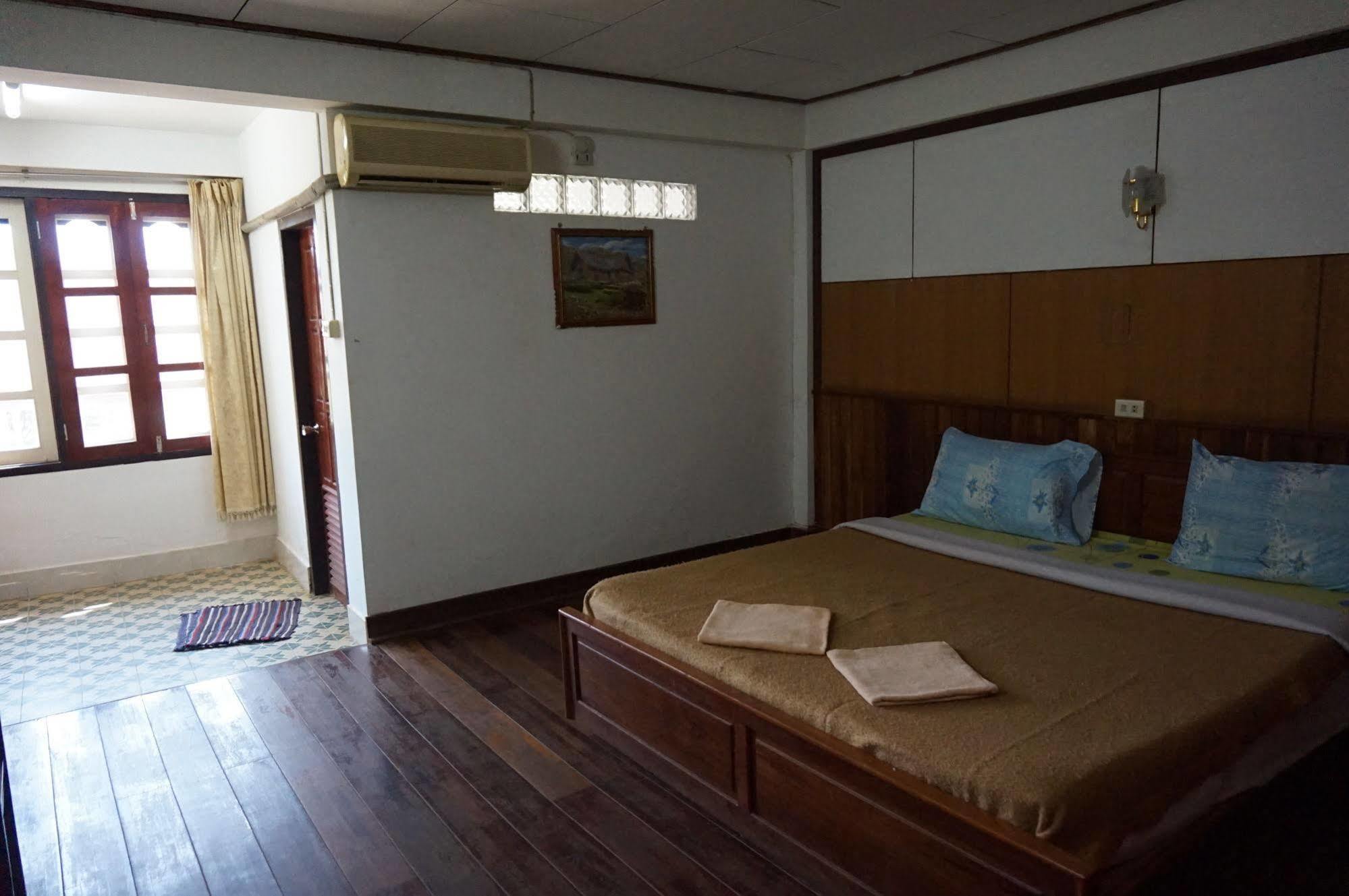 Champa Hotel Pakxé Zewnętrze zdjęcie
