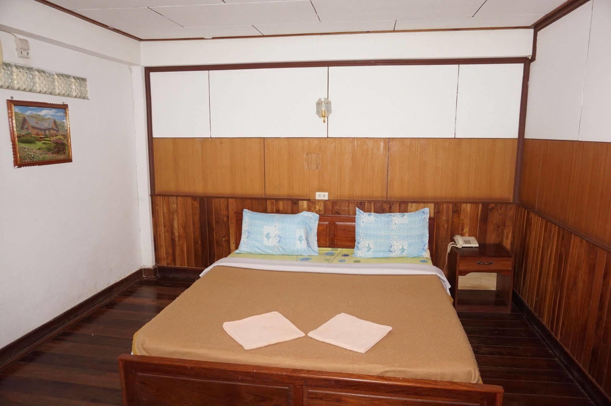 Champa Hotel Pakxé Zewnętrze zdjęcie