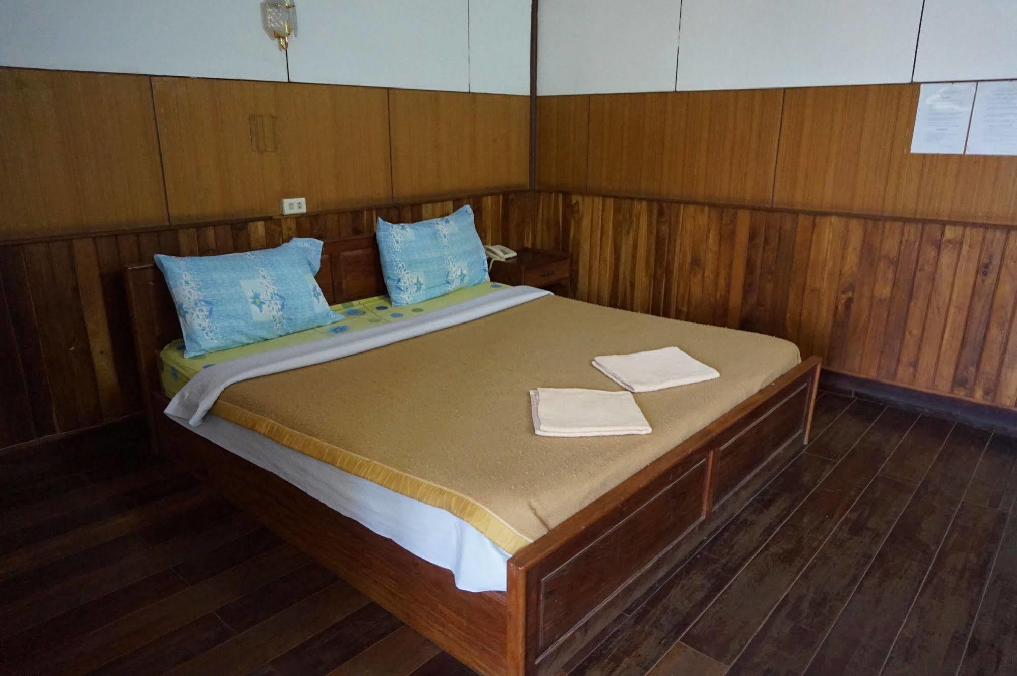 Champa Hotel Pakxé Zewnętrze zdjęcie